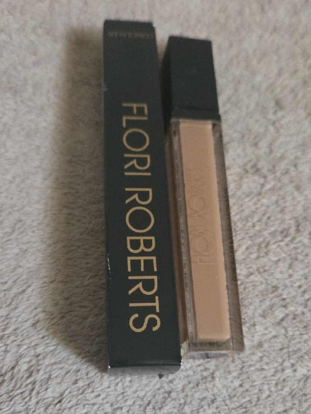 Flori Roberts Corrective Concealer- Clay